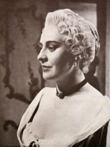 Sena Jurinac kao Grofica Rosina Almaviva u operi W.A.Mozarta "Figarov pir", 1956. (Foto: Guy Gaveti)